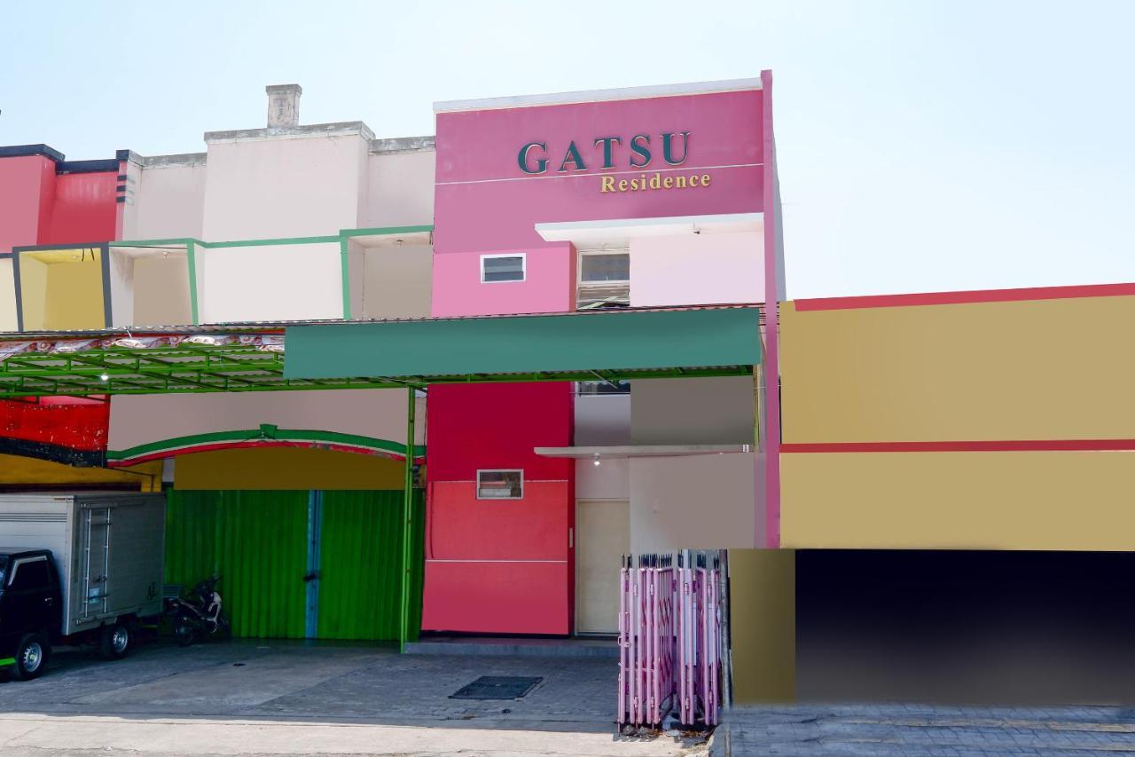 OYO 1815 Gatsu Residence Semarang Exterior foto